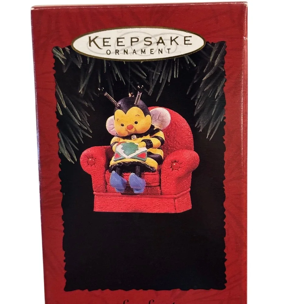 Hallmark Keepsake‎ Ornament 1996 Sew Sweet Nina Aube Bumble Bee Quilting QX5921